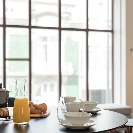 Apartment Contemporary Flat Near Sao Bento By Lovelystay *