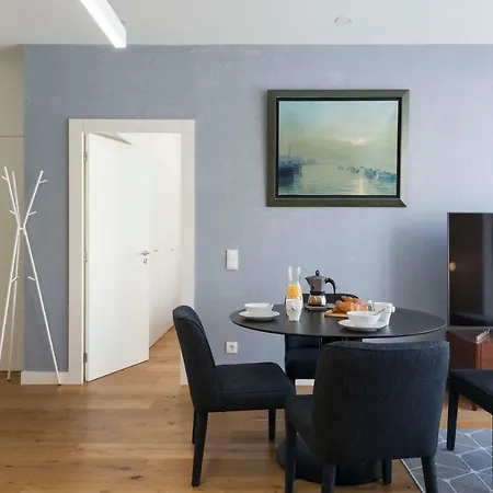 Contemporary Flat Near Sao Bento By Lovelystay Appartement Oporto
