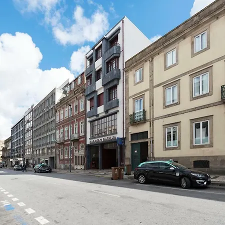 Contemporary Flat Near Sao Bento By Lovelystay * Oporto
