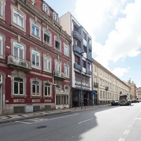 Апартаменты Contemporary Flat Near Sao Bento By Lovelystay *