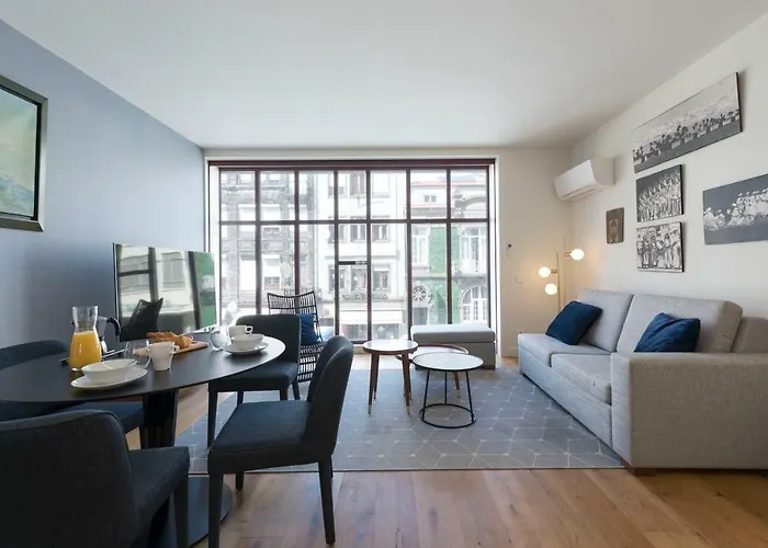 Contemporary Flat Near Sao Bento By Lovelystay Apartman Porto