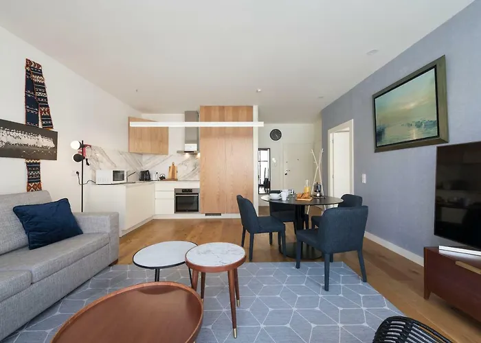 Contemporary Flat Near Sao Bento By Lovelystay *