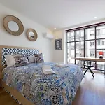 Contemporary Flat Near Sao Bento By Lovelystay Porto