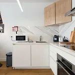 Contemporary Flat Near Sao Bento By Lovelystay Apartament